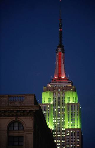 christmas empire state, getty image TR004510 (RF)