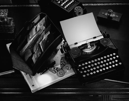 typewriter, getty image LS019866 (RF)